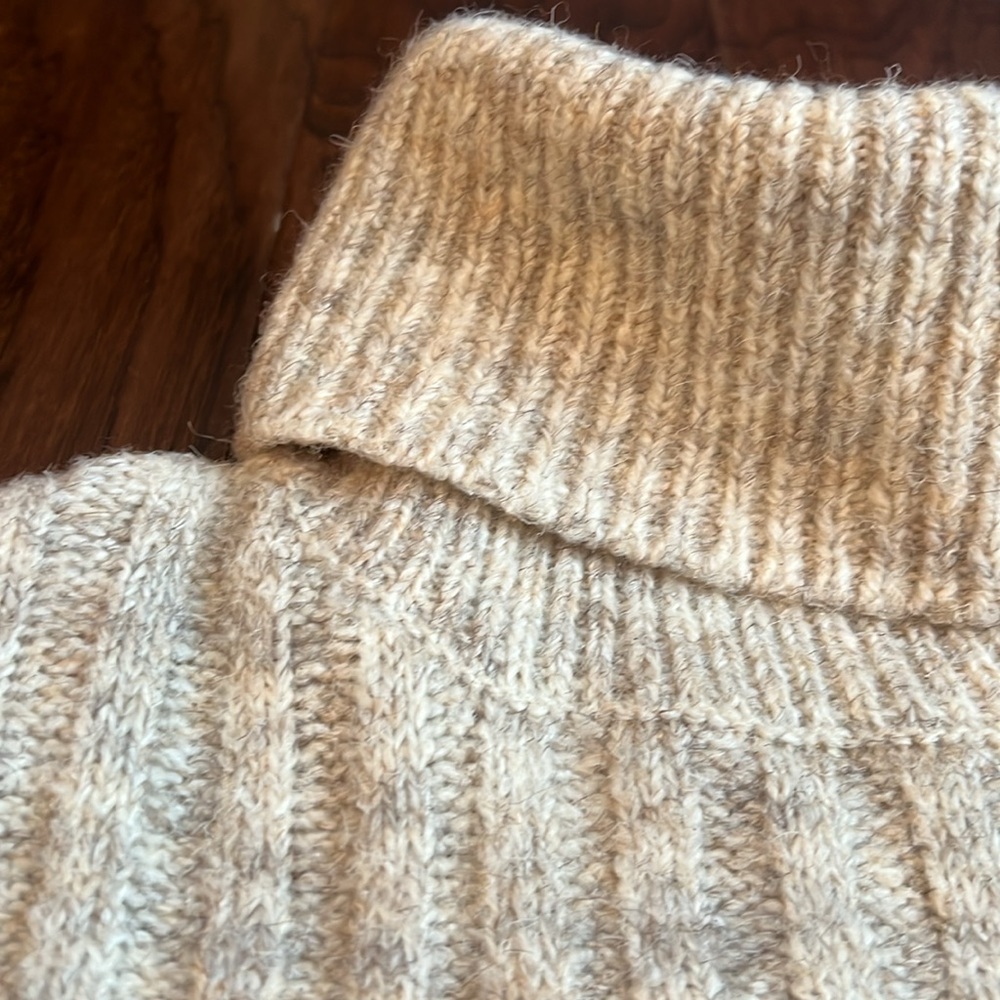 William Rast sweater - Picture 5 of 10